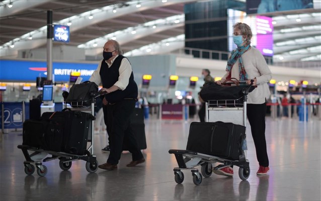 Βρετανία: Προς άρση της καραντίνας των εμβολιασμένων που επιστρέφουν από «πορτοκαλί» χώρες