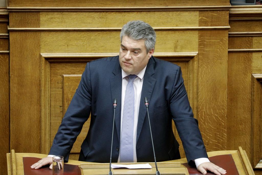 «Καμπανάκι» διαφωνίας στην τροπολογία για τους μετανάστες και από τον βουλευτή της ΝΔ Μίλτο Χρυσομάλλη