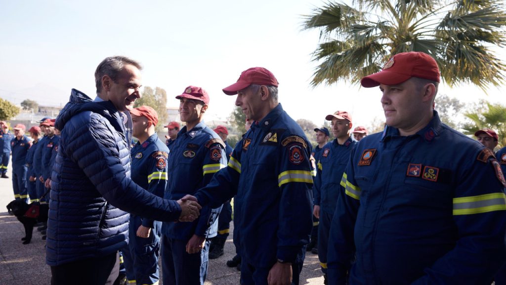 Το «ευχαριστώ» του Πρωθυπουργού στους άνδρες της ΕΜΑΚ – “Είμαστε βαθιά υπόχρεοι”