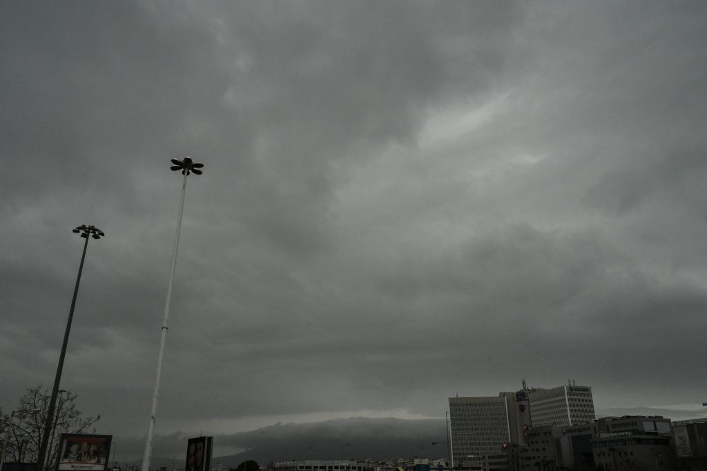 Έκτακτο δελτίο της ΕΜΥ! Ισχυρές καταιγίδες με κεραυνούς και χαλάζι! Έρχονται και στην Αττική!