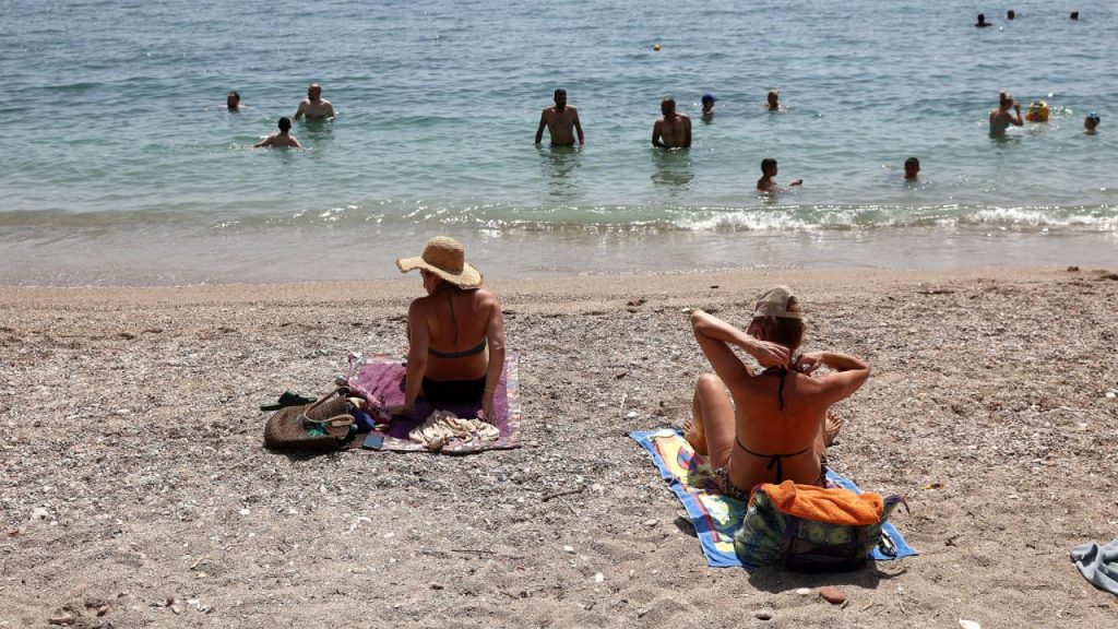 Καιρός: «Πρόβα» καλοκαιριού με 30αρια το Σαββατοκύριακο