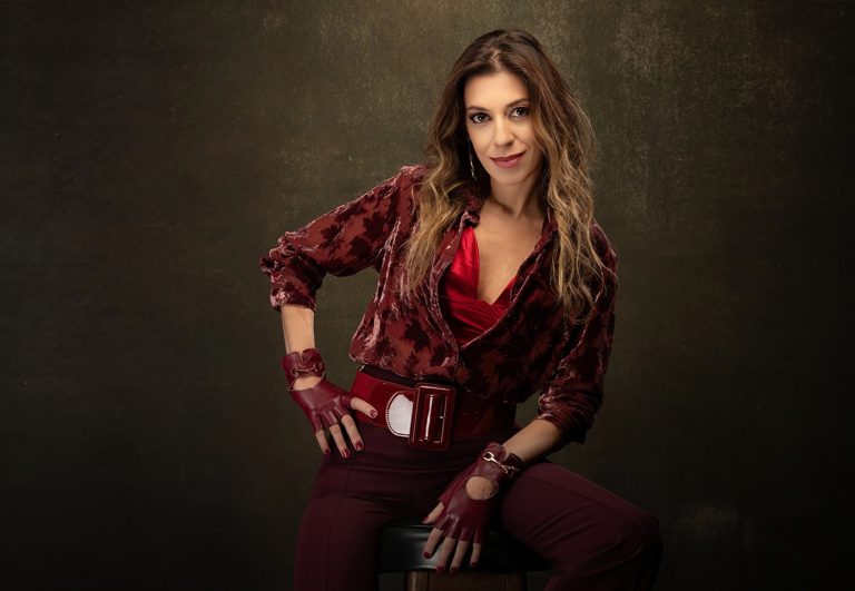 Η Φρόσω Στυλιανού με «Αυτά που δεν πρέπει…»