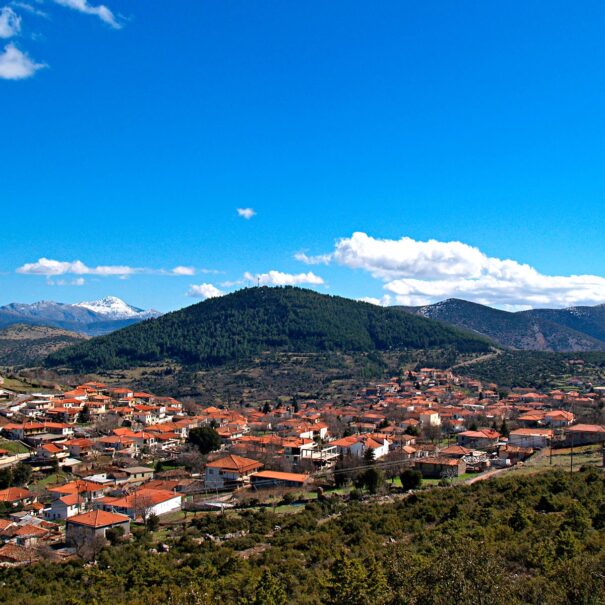 Λιμποβίσι: Το ιστορικό χωριό του Γέρου του Μοριά στην καρδιά της Αρκαδίας