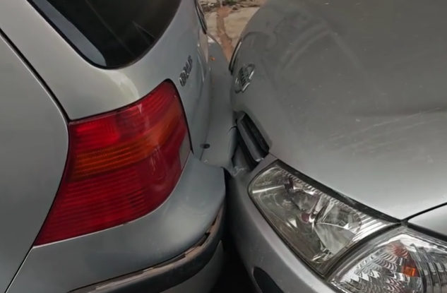 Καραμπόλα στο Παγκράτι: Αυτοκίνητο χωρίς δίπλωμα σαρώνει τρία ΙΧ και μηχανή