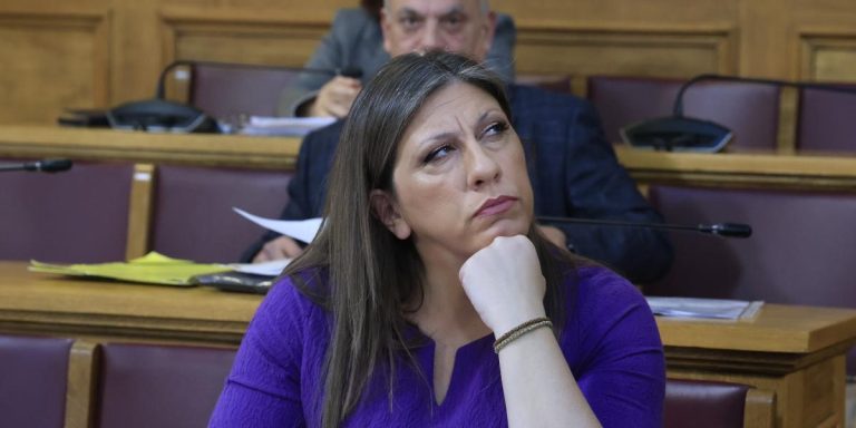 Νέα έκρηξη στην κόντρα Κωνσταντοπούλου – Πολύζου: Αγωγή-μαμούθ 500.000 ευρώ μετά το επεισόδιο στην Αθηναϊκή Λέσχη