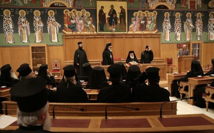 Αυξήσεις έως και 95% στους μισθούς μητροπολιτών και επισκόπων – Τι προβλέπει η νέα ρύθμιση