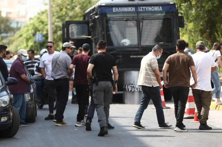 Στη φυλακή και οι έξι κατηγορούμενοι για το κύκλωμα διαφθοράς στις πολεοδομίες – Αρνούνται τις κατηγορίες