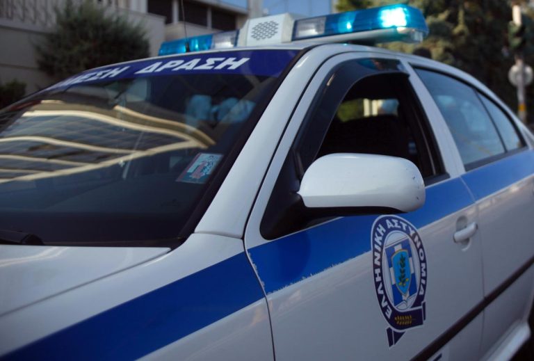 Θρίλερ στο Παγκράτι: Νεκρός άνδρας εντοπίστηκε σε διαμέρισμα τυλιγμένος σε σεντόνια