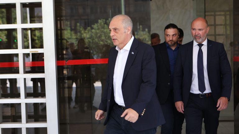 Στον Άρειο Πάγο ο Βελόπουλος για τις δηλώσεις Γεωργιάδη σχετικά με τον Τσίπρα: «Σε άλλη χώρα θα είχε παρέμβει αυτεπάγγελτα η Δικαιοσύνη»