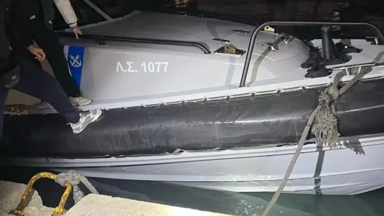 Και το Λιμενικό στη μάχη με τη φωτιά στη Δυτική Αττική: Πυροσβεστικά πλοία και ιδιωτικά σκάφη σε επιφυλακή για πιθανή διά θαλάσσης απομάκρυνση