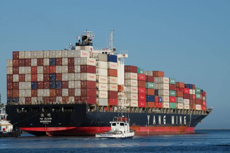 Επιστροφή στην “παγκοσμιοποίηση”; ΗΠΑ και Κίνα κατεβάζουν τους δασμούς για εμπόριο αξίας 30 δισ. δολαρίων