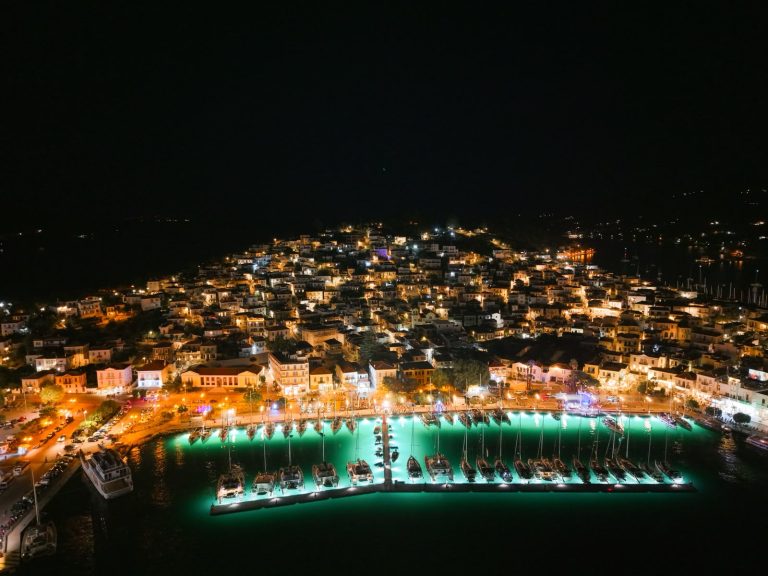 Εγκαινιάστηκε το αναβαθμισμένο Καταφύγιο Τουριστικών Σκαφών Πόρου