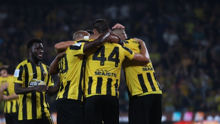 H AEK ταξίδεψε με τρένο απ’ το Λονδίνο στο Μάντσεστερ