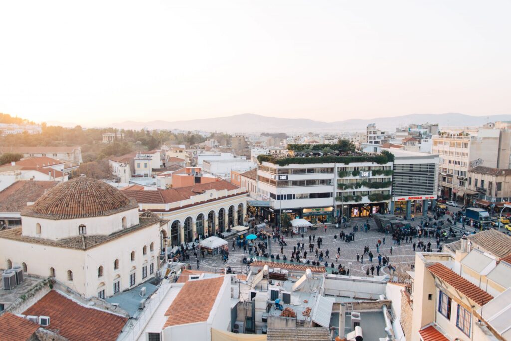 Αλλάζει η εικόνα του σταθμού Μοναστηράκι – Ξεκινούν οι τεχνικές εργασίες στην πρόσοψη του κτιρίου του σταθμού