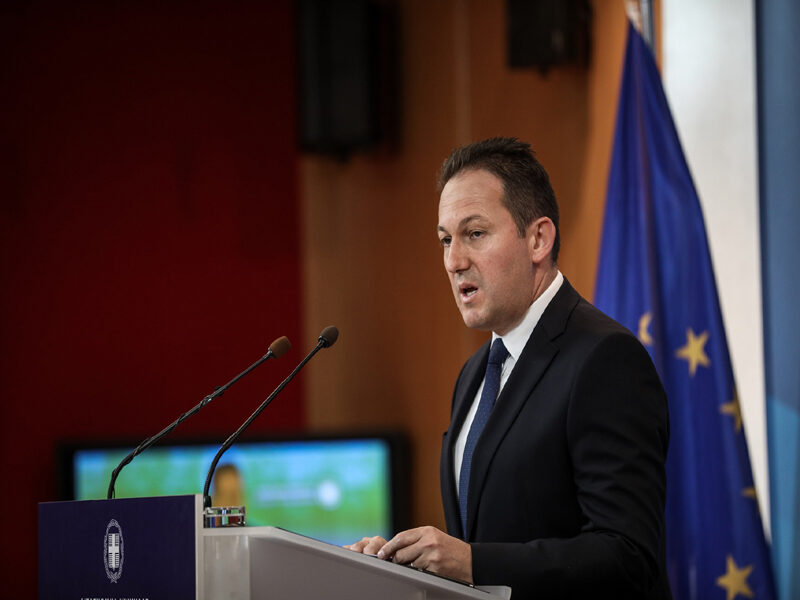 Στέλιος Πέτσας: Πιθανή λήψη μέτρων με το νέο έτος – Οι γιορτές θα γίνουν με το υφιστάμενο πλαίσιο προστασίας