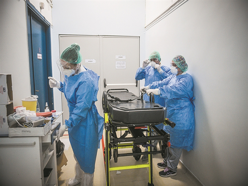 Ενημέρωση για την πανδημία: Συναγερμός από Θεοδωρίδου – Πότε ανοίγει η πλατφόρμα για δεύτερη δόση με Johnson