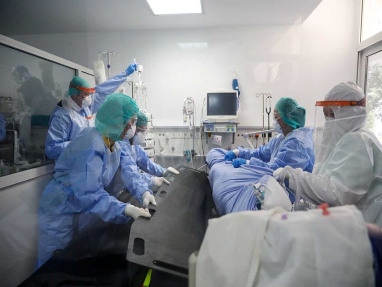 Κορωνοϊός: Τρομάζει ο αριθμός των διασωληνωμένων και θανάτων – Τα νέα κρούσματα