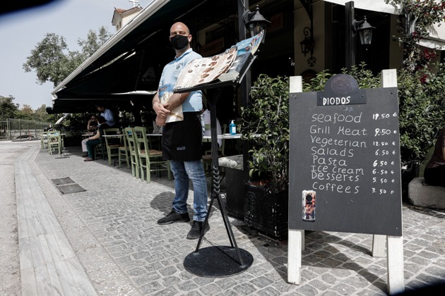 Καμπανάκι Εξαδάκτυλου για τη μεταδοτικότητα της μετάλλαξης Δέλτα