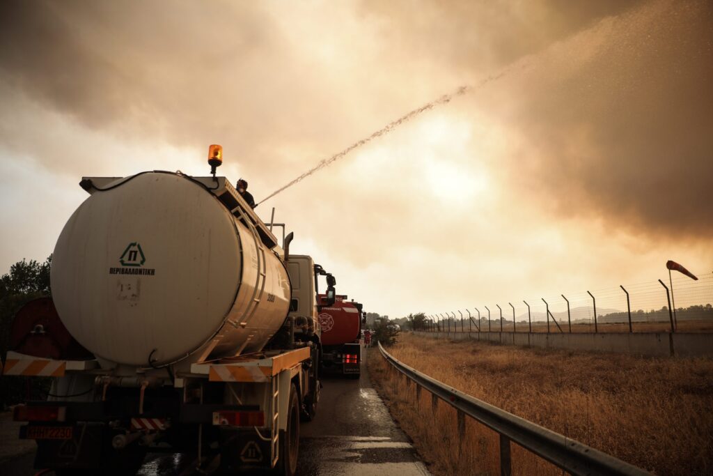 Χαρδαλιάς για Βαρυμπόμπη: Δωρεάν διαμονή σε ξενοδοχεία για τους πυρόπληκτους για όσο χρειαστεί