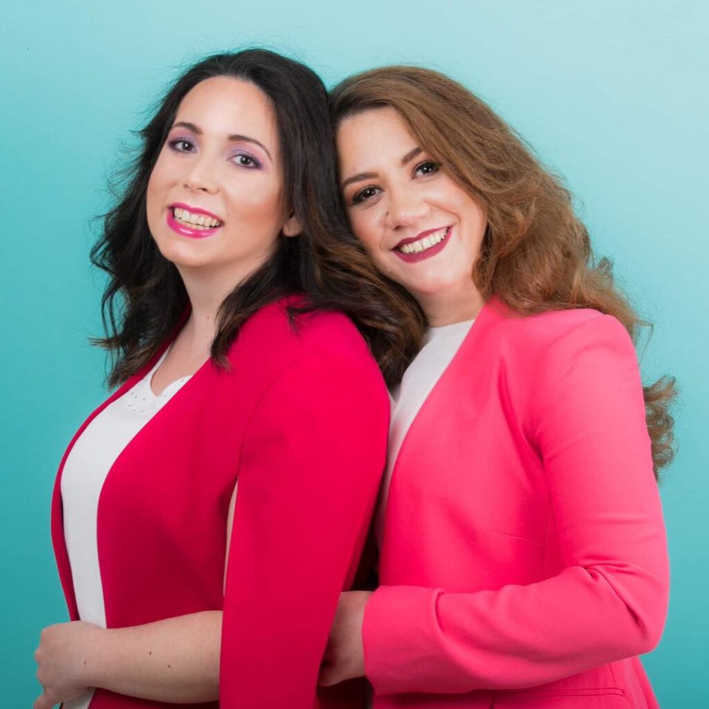 Οι αδελφές Σπανομάρκου επιστρέφουν στο Γυάλινο Upstage για περιορισμένες παραστάσεις