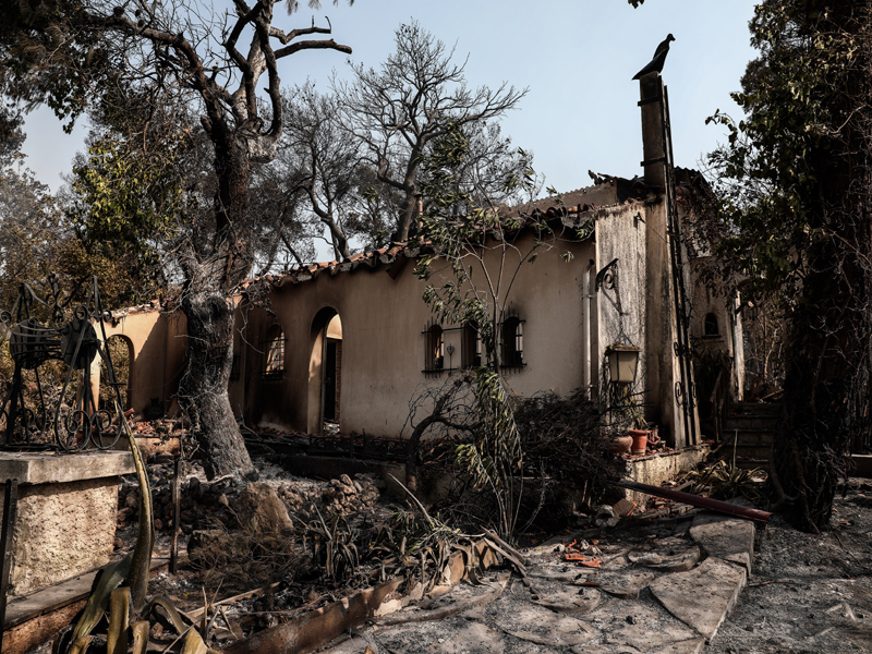Νέα έκτακτη χρηματοδότηση 10 εκατ. ευρώ σε πληγέντες από τις πυρκαγιές Δήμους και Περιφέρειες