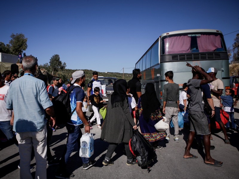 Ελληνικού τύπου αναχαίτιση του μεταναστευτικού σχεδιάζει η Βρετανία