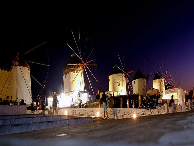 Νέοι έφοδοι για «φουσκωτούς» σε μαγαζιά της Μυκόνου!