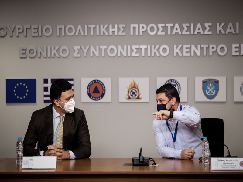 Κορωνοϊος: Όλα όσα ανακοίνωσαν Κικίλιας και Χαρδαλιάς – Οι σημαντικές αλλαγές και οι εξελίξεις στον εμβολιασμό