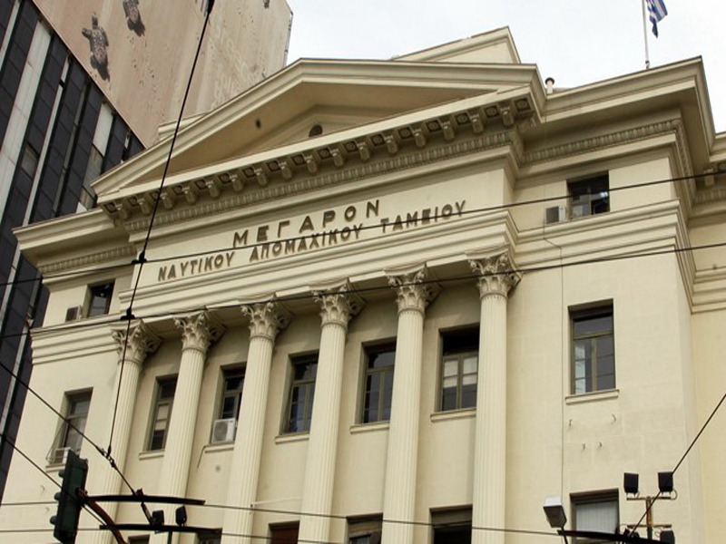 Επίσκεψη Χατζηδάκη στα κεντρικά γραφεία του ΝΑΤ στον Πειραιά