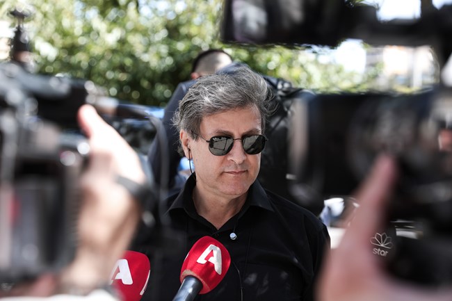 Απόφαση δικαστηρίου: Απαγορεύεται στον Νίκο Κουρή να χρησιμοποιεί το όνομα «Θεοδωράκης»