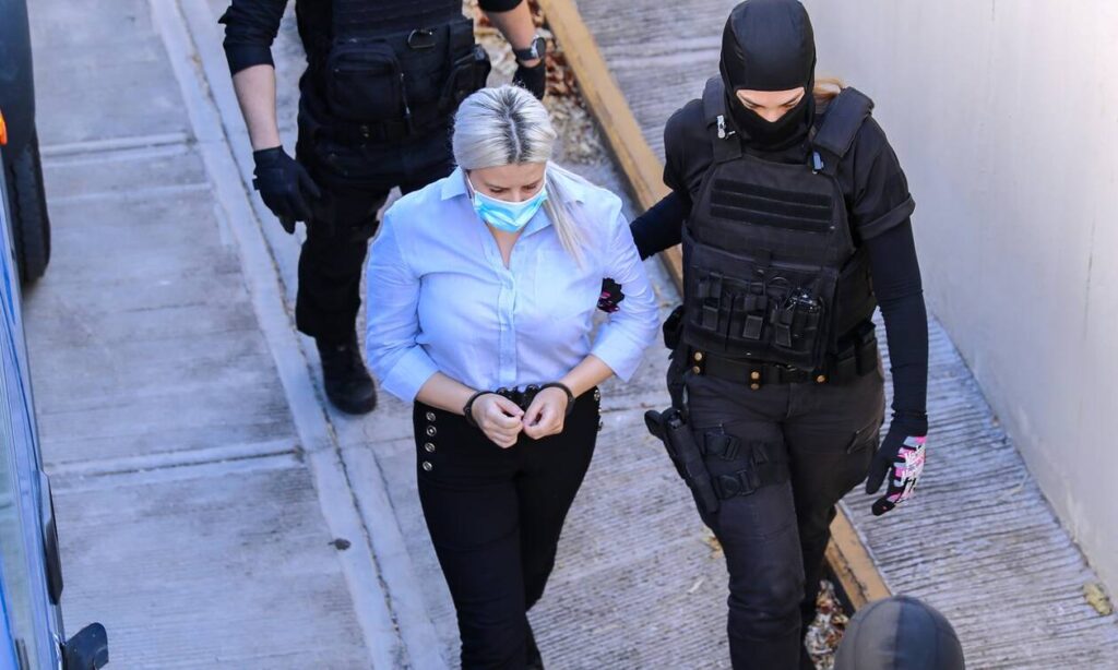 Δίκη για βιτριόλι: Πότε θα απολογηθεί η 37χρονη κατηγορούμενη