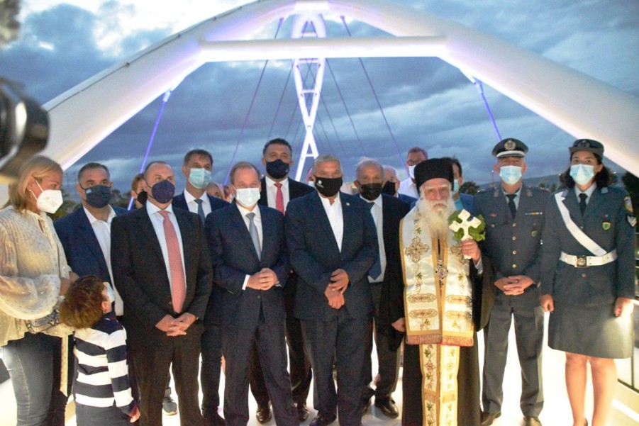 Παραδόθηκε η νέα σύγχρονη πεζογέφυρα του Φαλήρου από την Περιφέρεια Αττικής (ΦΩΤΟ)