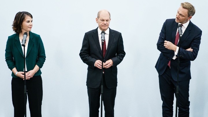 Γερμανία: “Ναι” των πράσινων για έναρξη διαπραγματεύσεων σχηματισμού κυβέρνησης