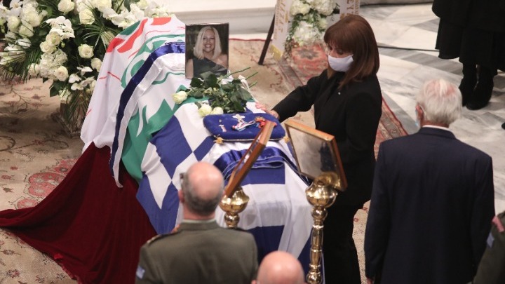 Σακελλαροπούλου: Η Φώφη ήταν πρότυπο ακεραιότητας και γενναιότητας, αφοσιωμένη μητέρα, σύζυγος και πολιτικός