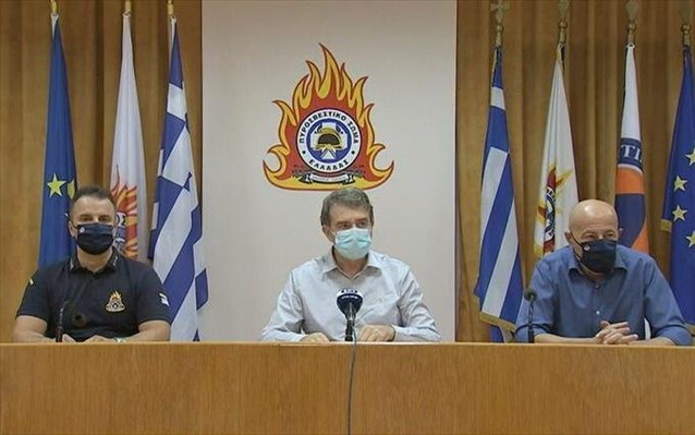 Χρυσοχοΐδης: Σε επιφυλακή το επόμενο τριήμερο για πυρκαγιές – Μέχρι τέλους παραμένουν οι δυνάμεις στα Βίλια
