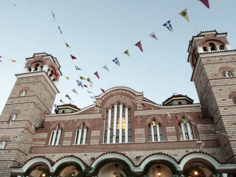 Πιλοτικό πρόγραμμα με κινητές ομάδες εμβολιασμών έξω από τις εκκλησίες ανακοίνωσε ο Βασίλης Κικίλιας