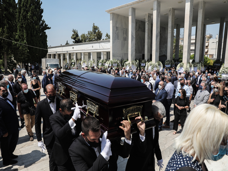 Το «αντίο» στον Κωνσταντίνο Μίχαλο – Ποιοι έδωσαν το «παρών» (ΦΩΤΟ)