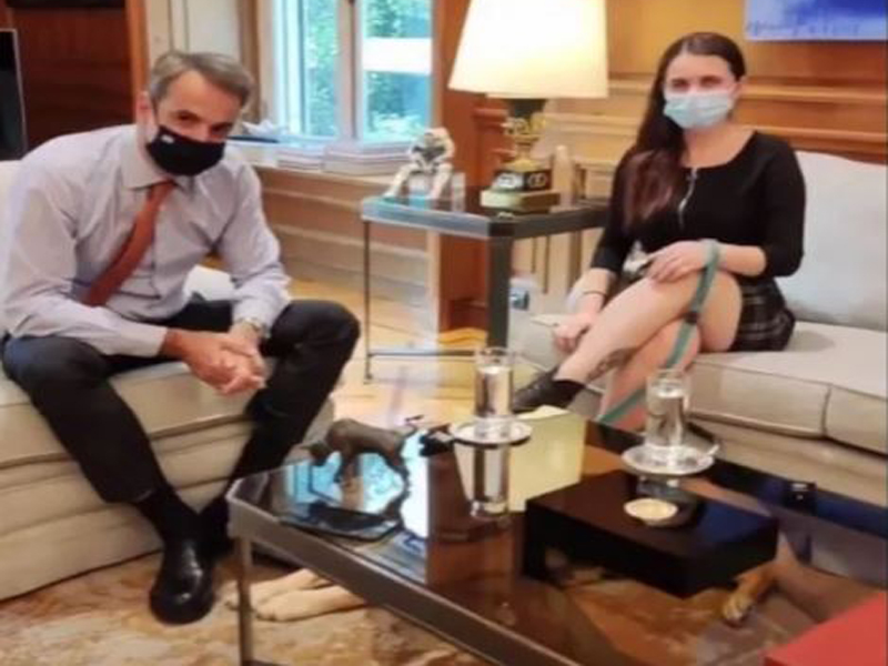 Το τηλεφώνημα Μητσοτάκη σε μια ξεχωριστή Tik Toker και το ραντεβού στο Μαξίμου! (ΒΙΝΤΕΟ)