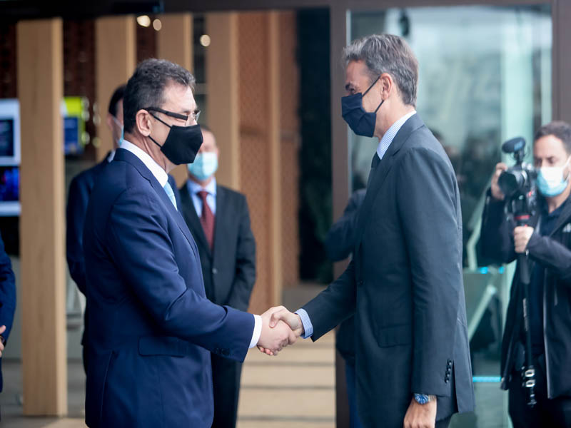 Για επένδυση σταθμό μίλησε από τις εγκαταστάσεις της Pfizer στη Θεσσαλονίκη o Μητσοτάκης