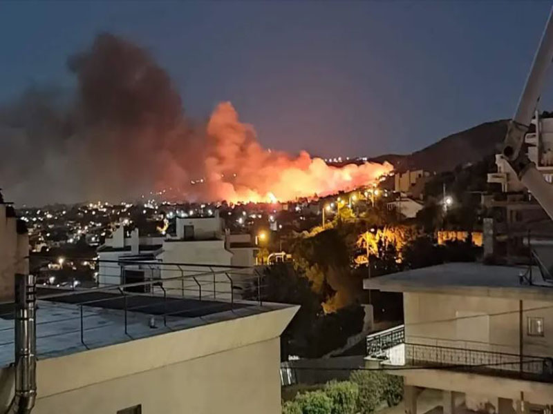 Εμπρηστές πίσω από την πυρκαγιά της Νέας Μάκρης;