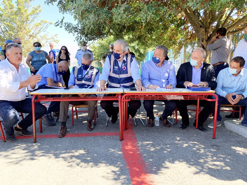 Αυτοψία Στυλιανίδη στις σεισμόπληκτες περιοχές! Σκηνές για 2.500 ανθρώπους