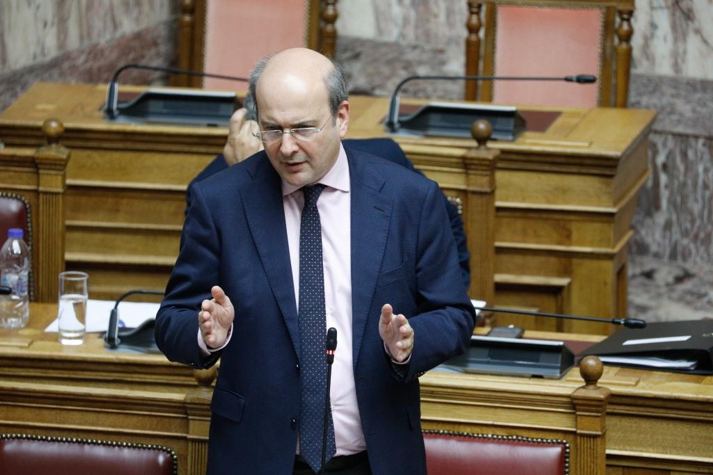 Χατζηδάκης: Με το 1555 κάνουμε ένα μεγάλο βήμα μπροστά στην εξυπηρέτηση των πολιτών – Εσείς υπερασπίζεστε το χάος