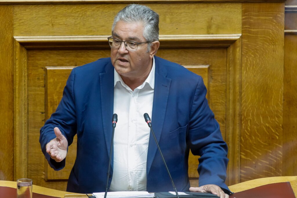 Κουτσούμπας: Επίθεση σε κυβέρνηση και ΣΥΡΙΖΑ – O τελικός απολογισμός θα έρθει από τους εργαζόμενους