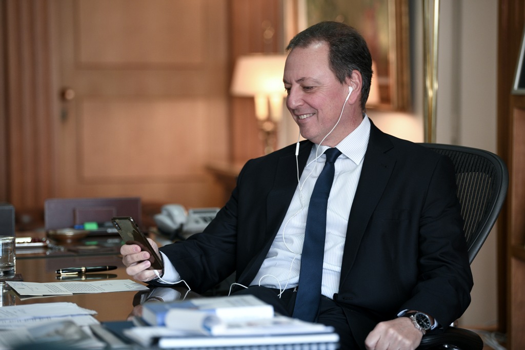 Αντιμέτωπο με τέσσερα στοιχήματα «βλέπει» τον Ανδρουλάκη ο Λιβανός