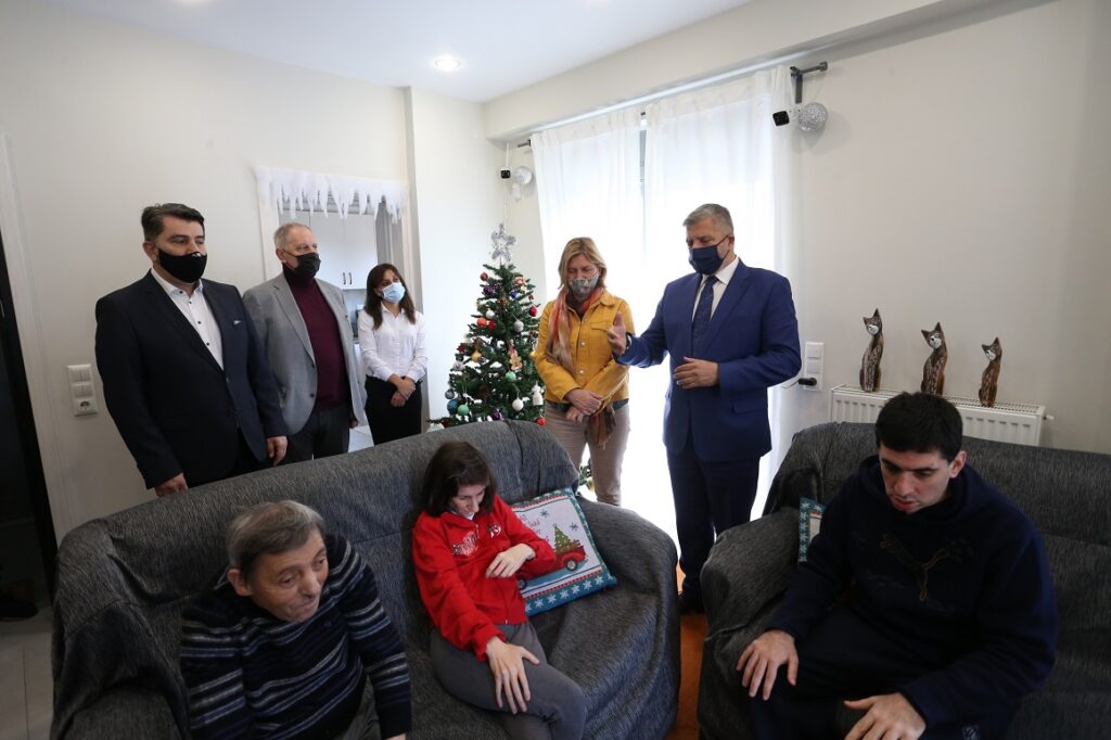 Επίσκεψη Πατούλη στη Στέγη Υποστηριζόμενης Διαβίωσης Μαρίσμη