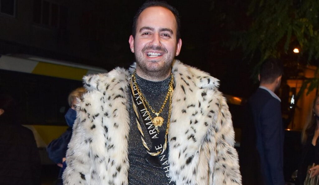 Μαυρίκιος Μαυρικίου: Κυκλοφορούσε ημίγυμνη μπροστά στους άνδρες στο θέατρο και κατήγγειλε παρενόχληση