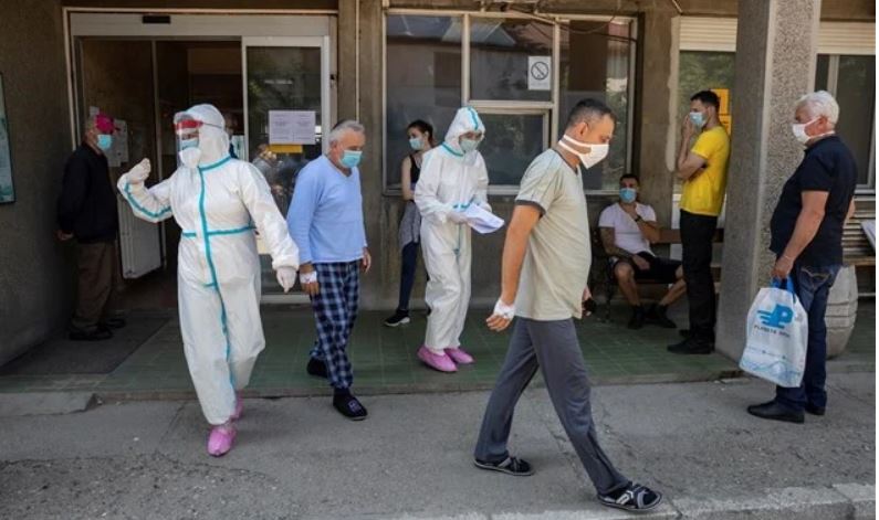 Σερβία: Τριπλασιασμός κρουσμάτων Covid μόλις σε δύο ημέρες