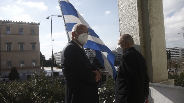 Συνάντηση Δένδια με τον νέο Κύπριο ΥΠΕΞ Κασουλίδη
