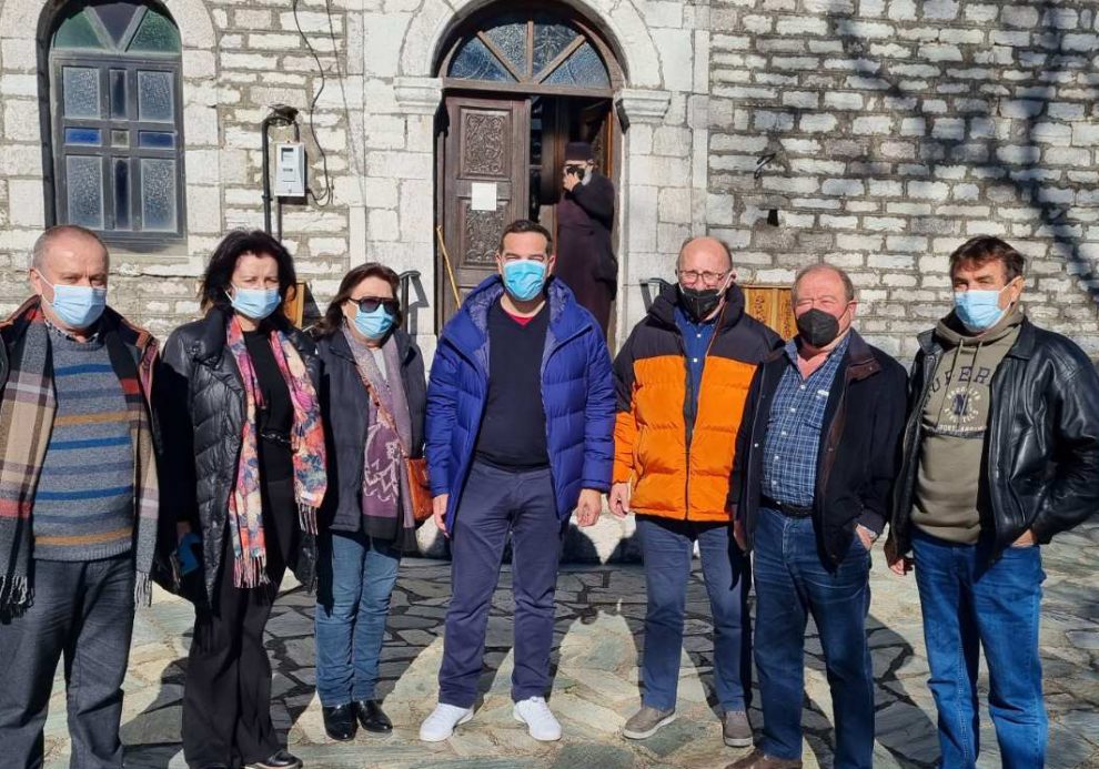 Αστυνομικίνα που διώκεται για τα πλαστά διαβατήρια στην παρέα του Τσίπρα!