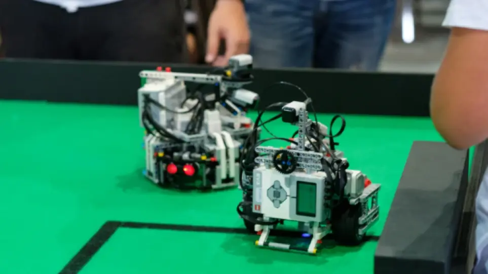 Παγκόσμια Ολυμπιάδα Ρομποτικής: Χάλκινο μετάλλιο για το «υγειονομικό ρομπότ» της Ελλάδας